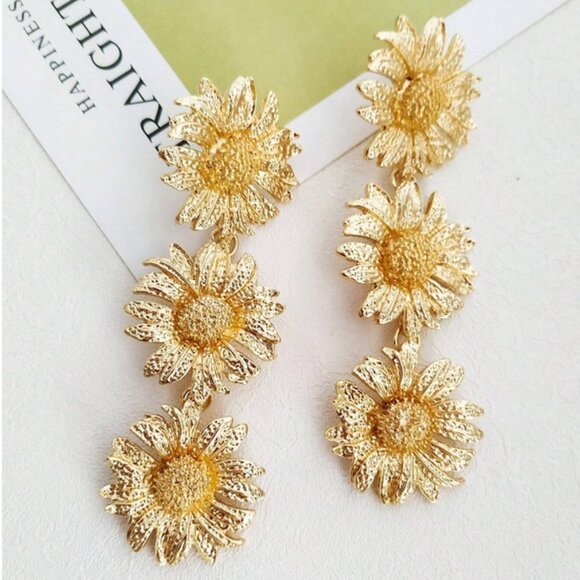 Sunflower Drop Earrings -gold toned - Picture 5 of 6